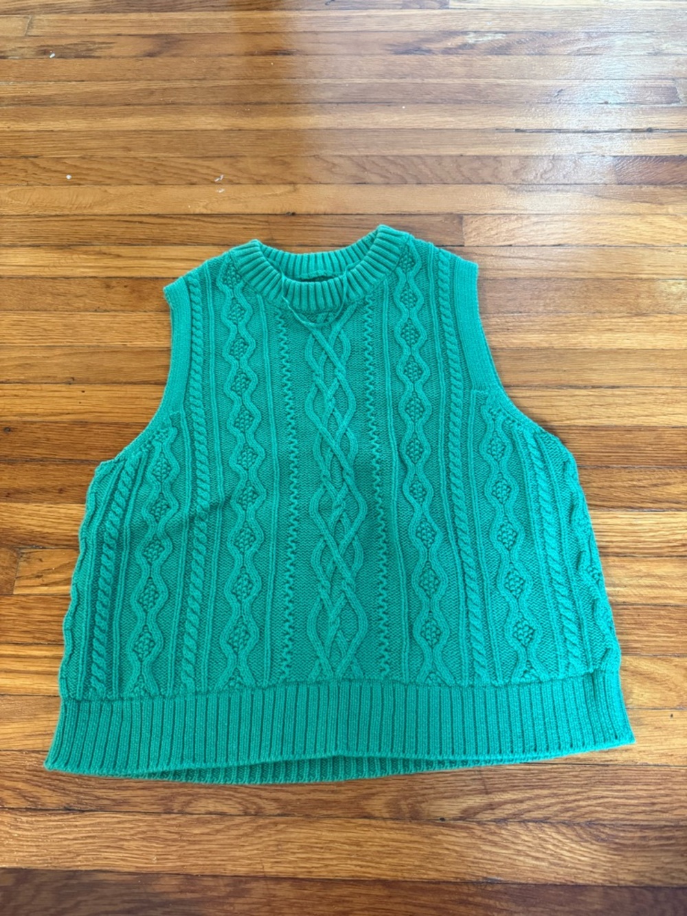 Green Cable Knit Sleeveless Sweater Vest